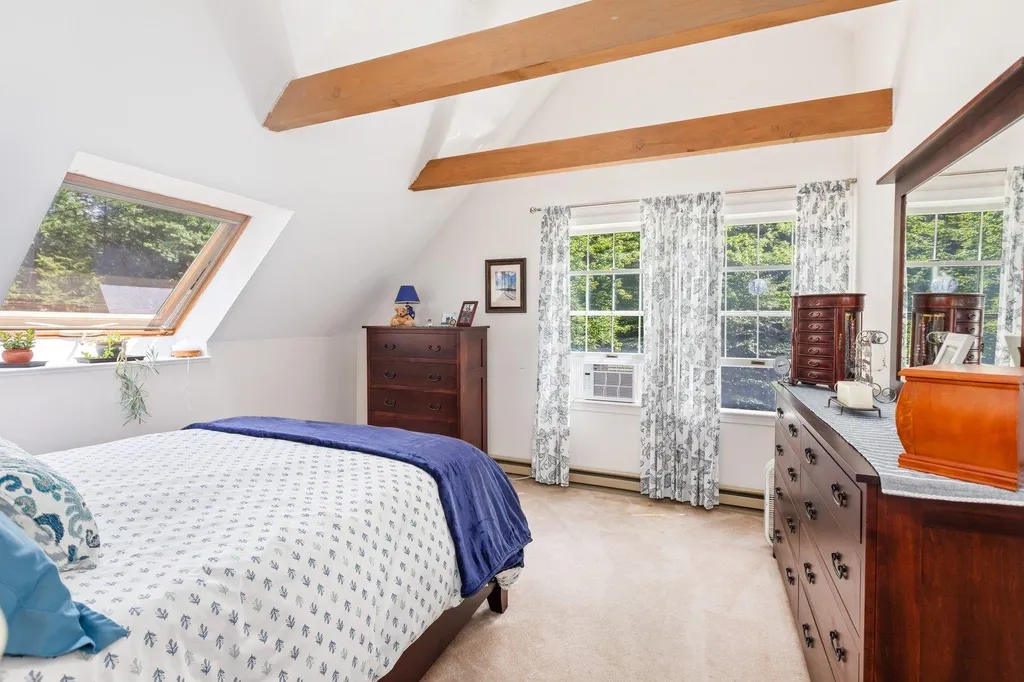 16 Picard Road Peterborough NH 03458