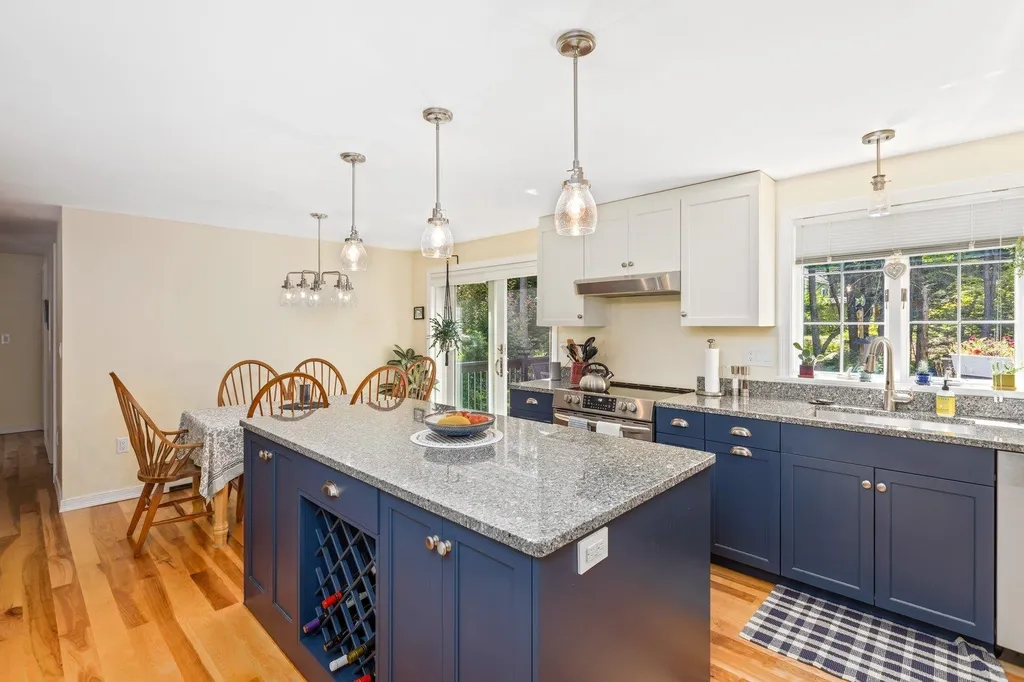 16 Picard Road Peterborough NH 03458