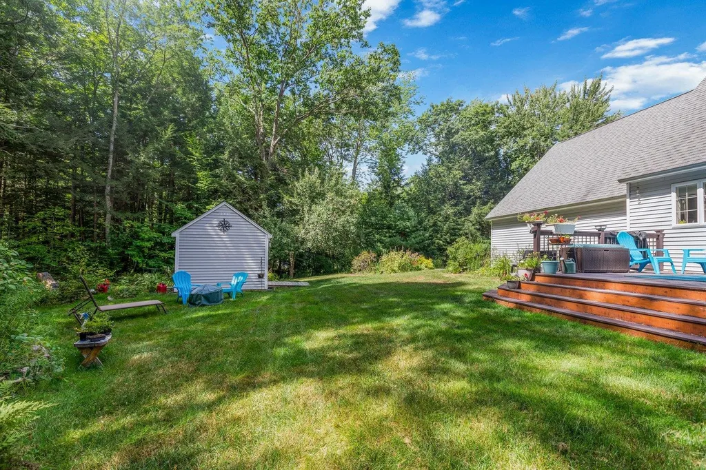 16 Picard Road Peterborough NH 03458