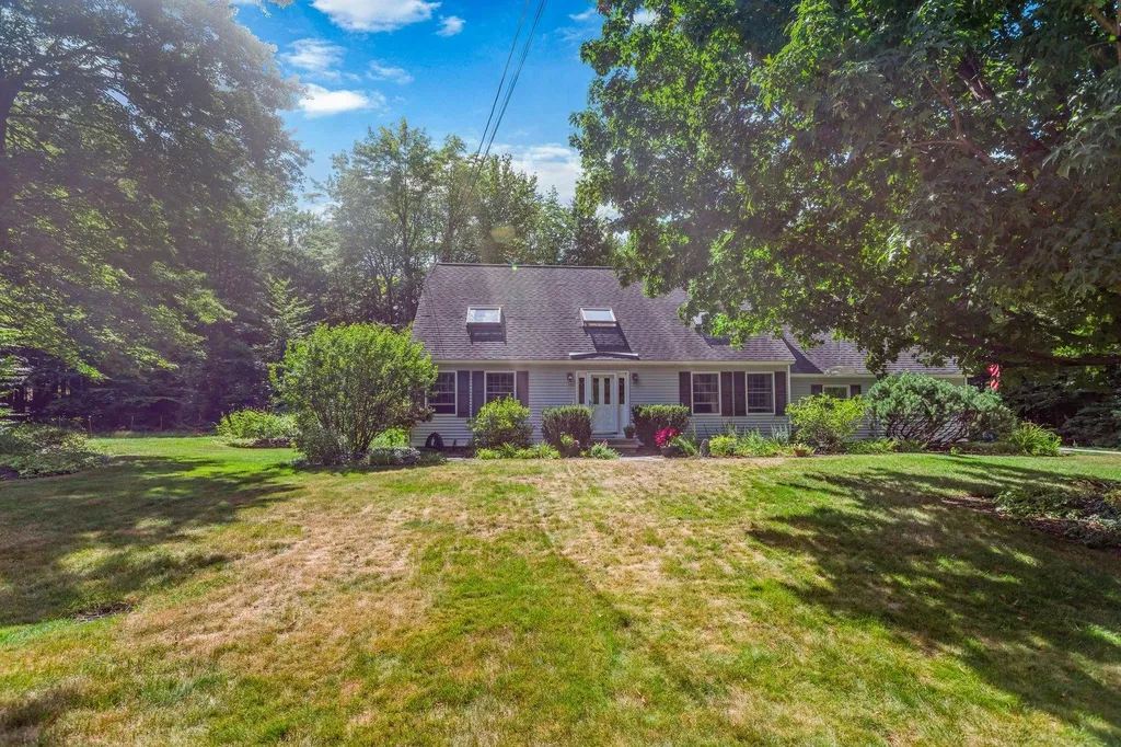 16 Picard Road Peterborough NH 03458