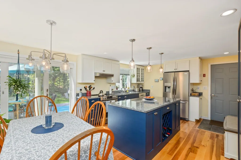 16 Picard Road Peterborough NH 03458