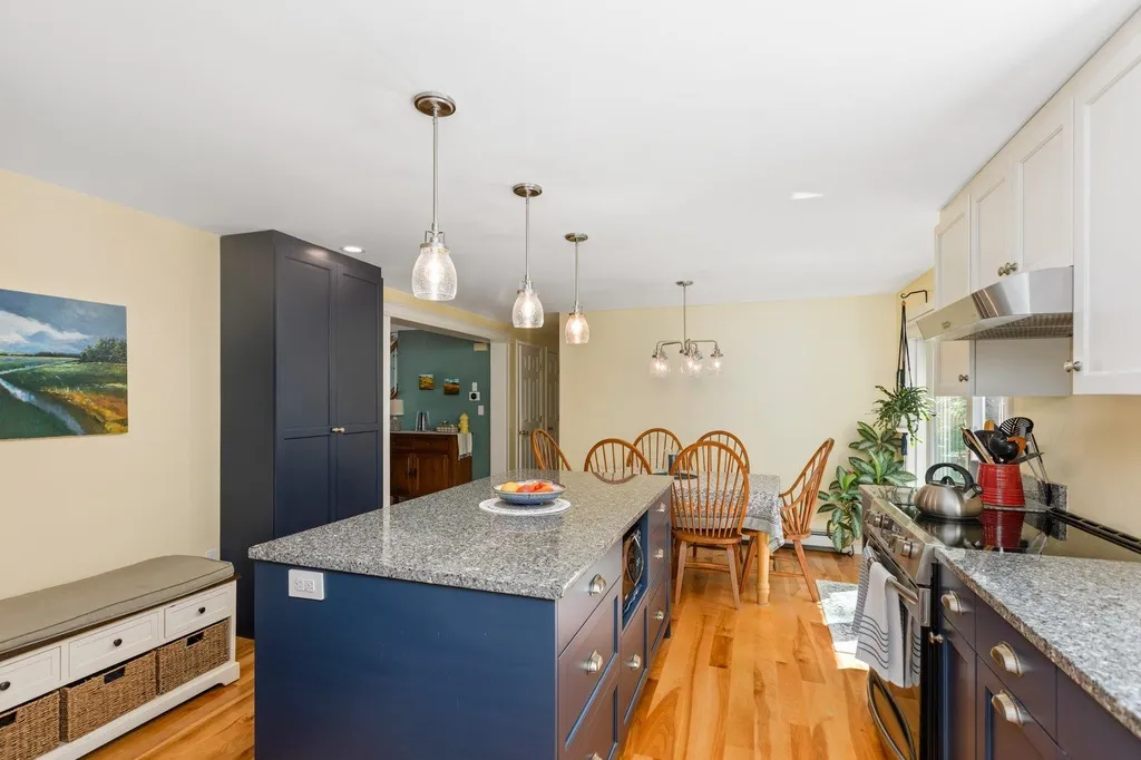 16 Picard Road Peterborough NH 03458