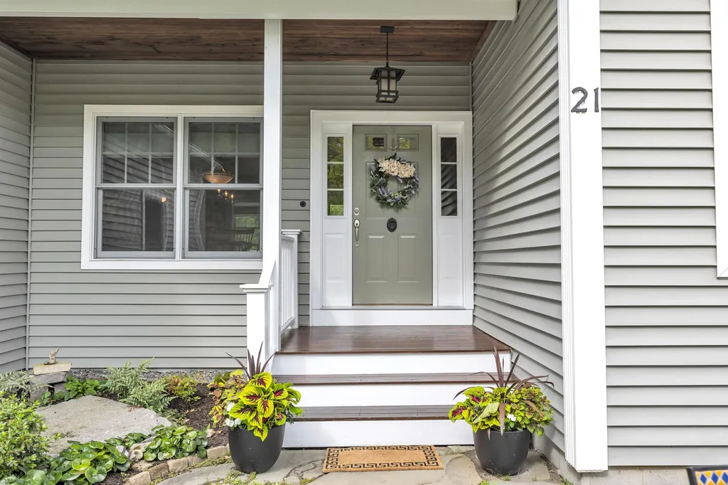 21 Lee An Drive Milford NH 03055