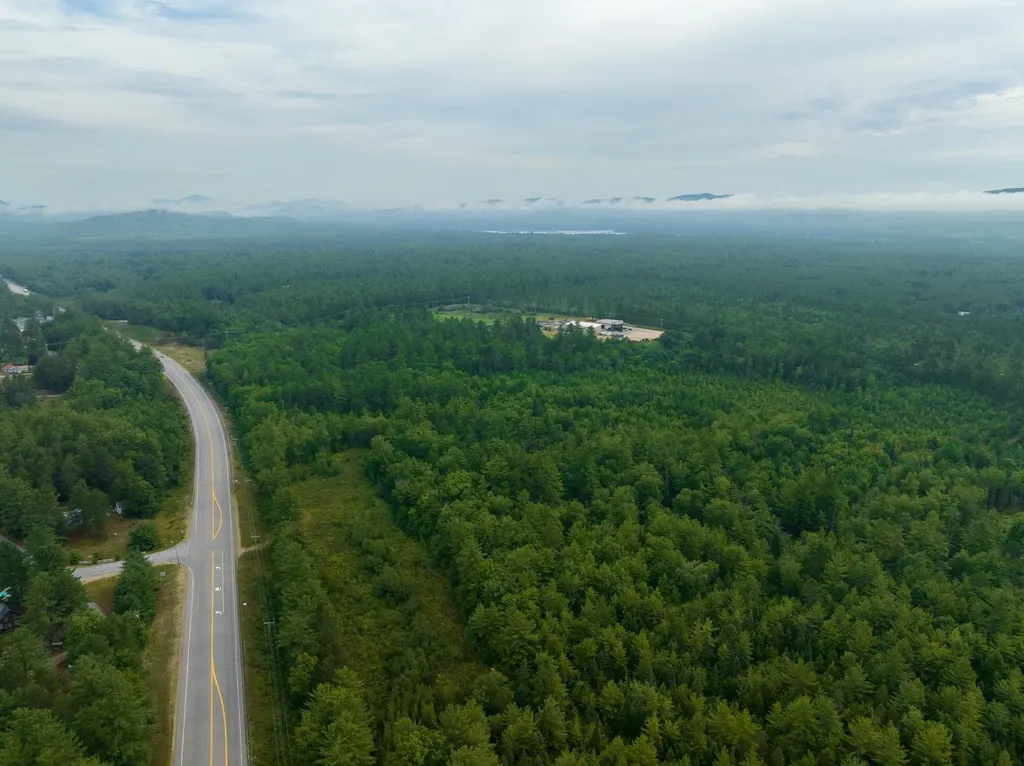 563 Plains Road Tamworth NH 03886