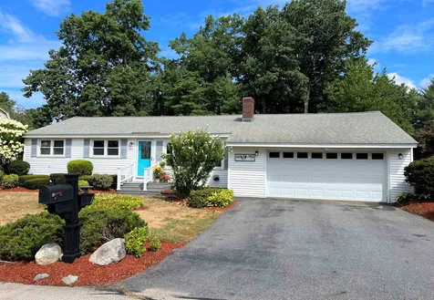 43 Vespa Lane Nashua NH 03064