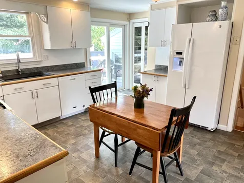 43 Vespa Lane Nashua NH 03064