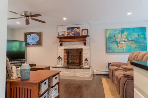 19 Ffrost Drive Durham NH 03824
