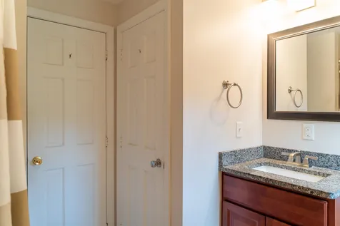 19 Ffrost Drive Durham NH 03824