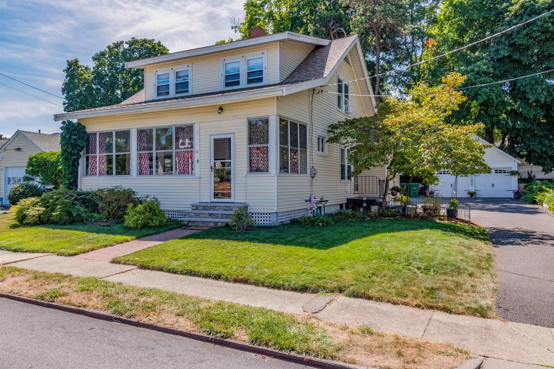 11 Lincoln Avenue Nashua NH 03060