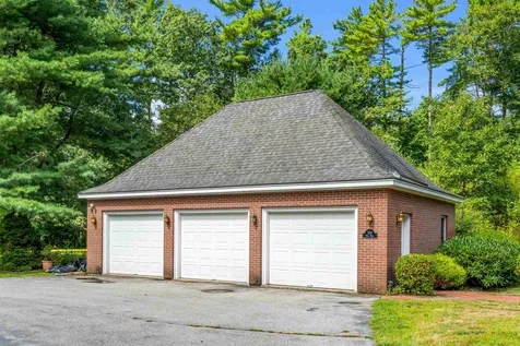 106 Mill Road North Hampton NH 03862