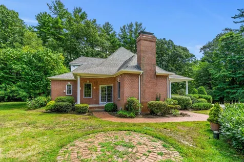 106 Mill Road North Hampton NH 03862