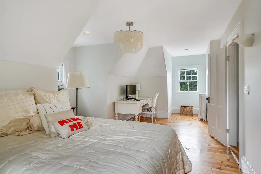 48 Carpenter Street Manchester NH 03104