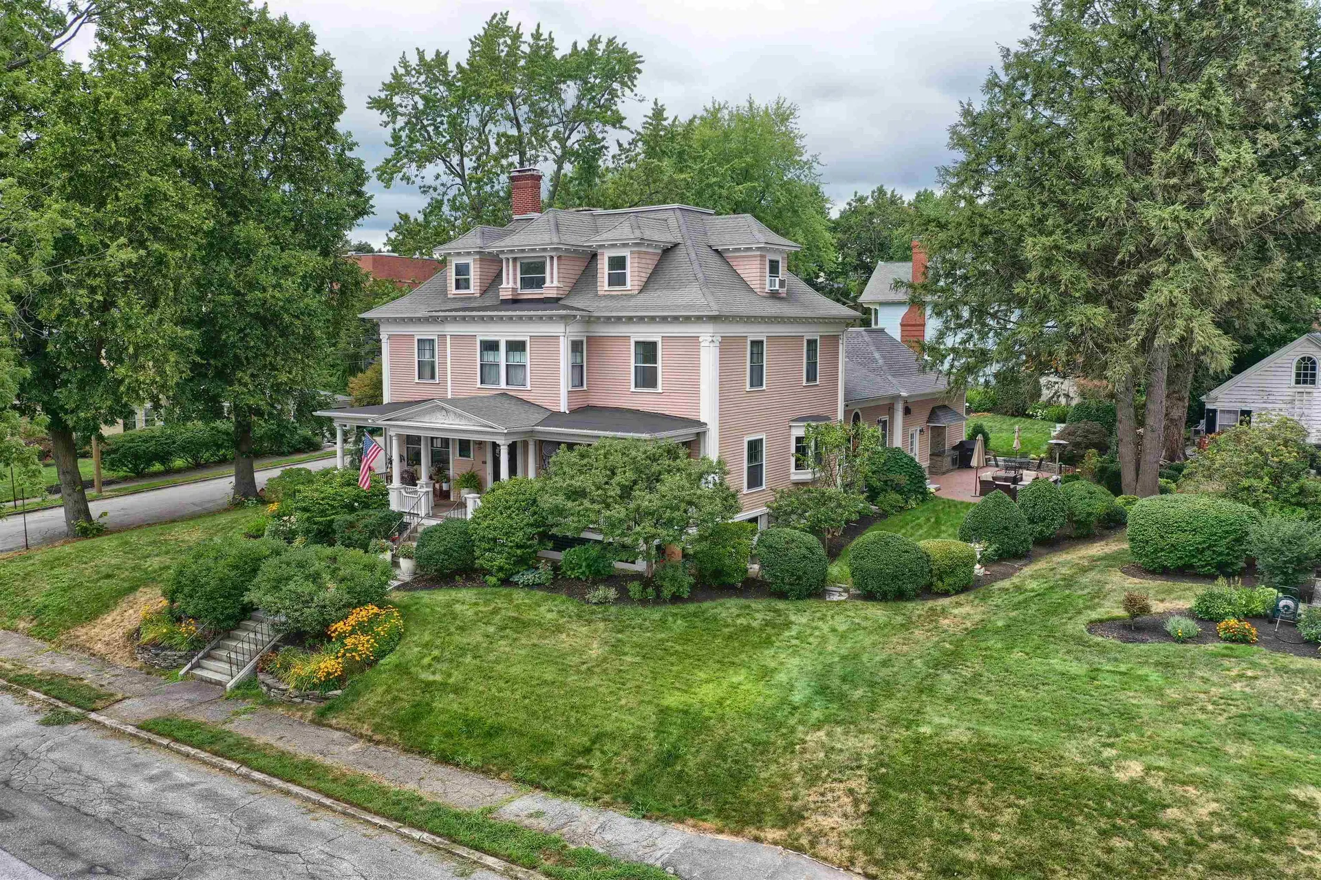 48 Carpenter Street Manchester NH 03104