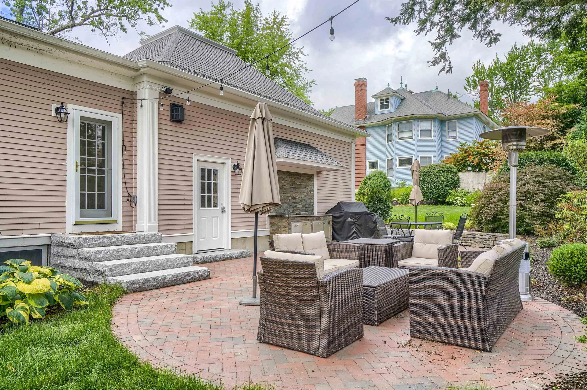 48 Carpenter Street Manchester NH 03104