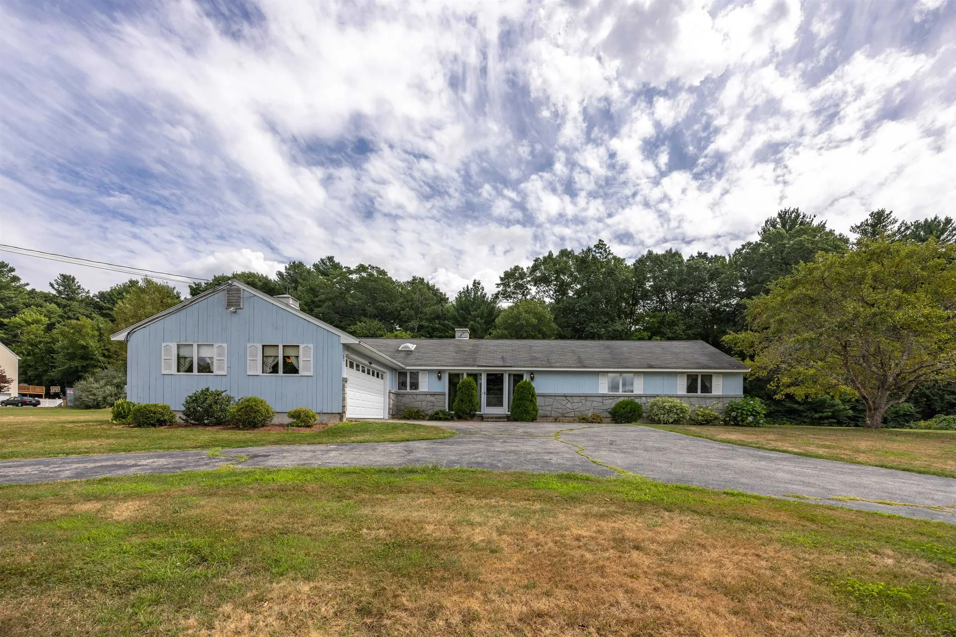 52 Arlene Drive Pelham NH 03076