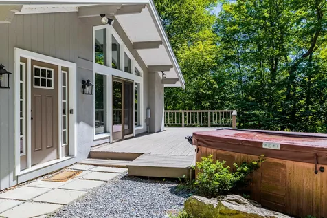 6 West Branch Road Winhall VT 05340