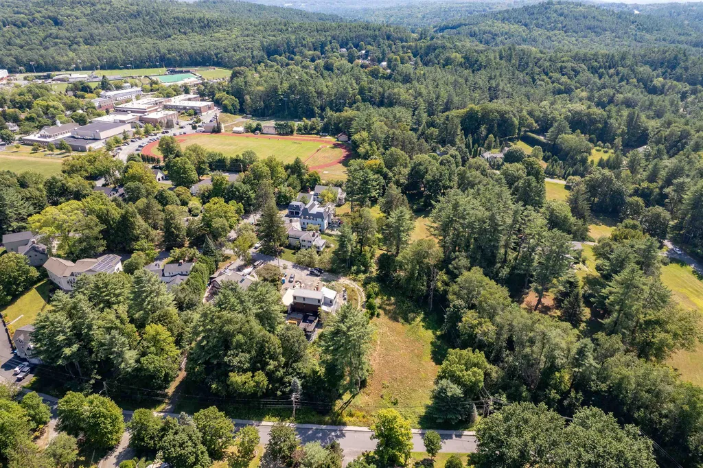 4 1/2 Ledyard Lane Hanover NH 03755