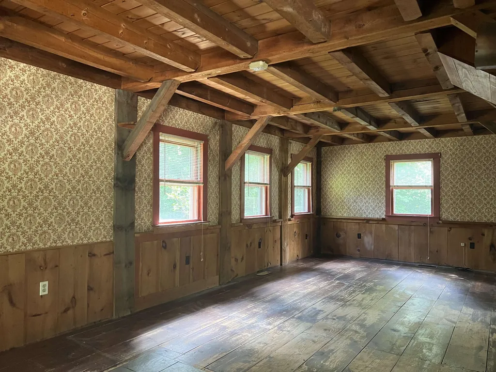 1605 Brook Road Goshen NH 03752