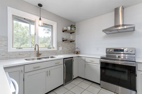 63 Harvest Lane Shelburne VT 05482