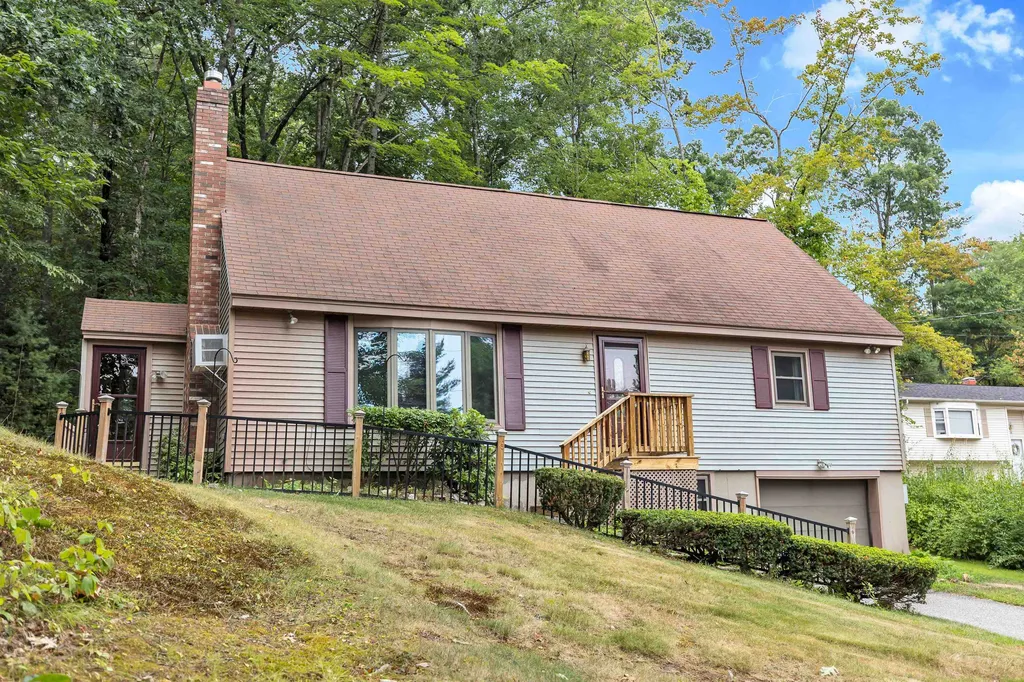 28 Jo Ellen Drive Merrimack NH 03054