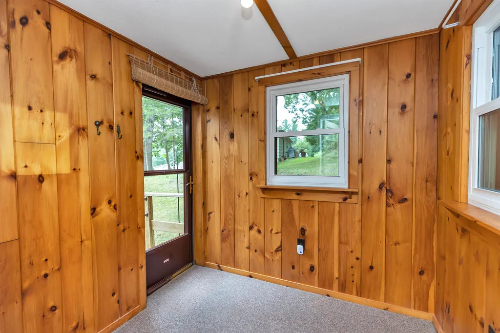 28 Jo Ellen Drive Merrimack NH 03054