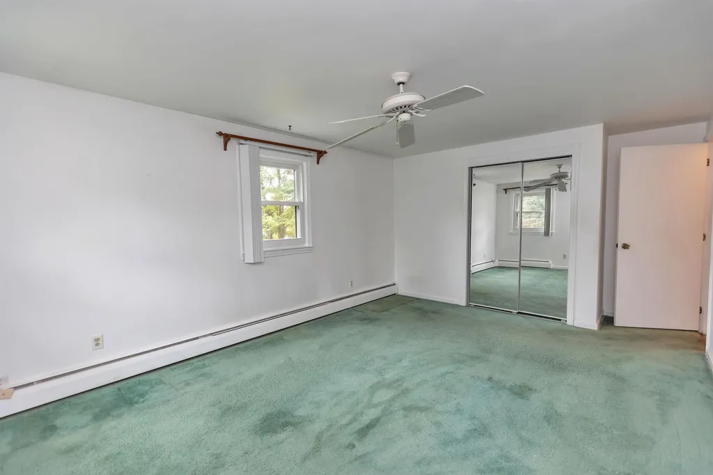 28 Jo Ellen Drive Merrimack NH 03054
