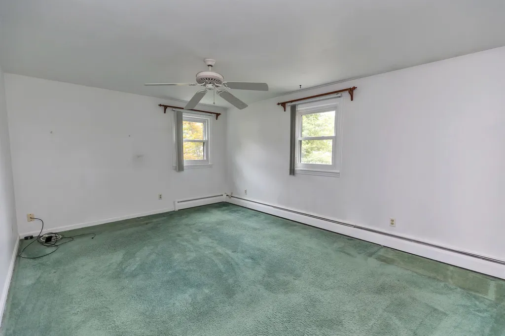28 Jo Ellen Drive Merrimack NH 03054