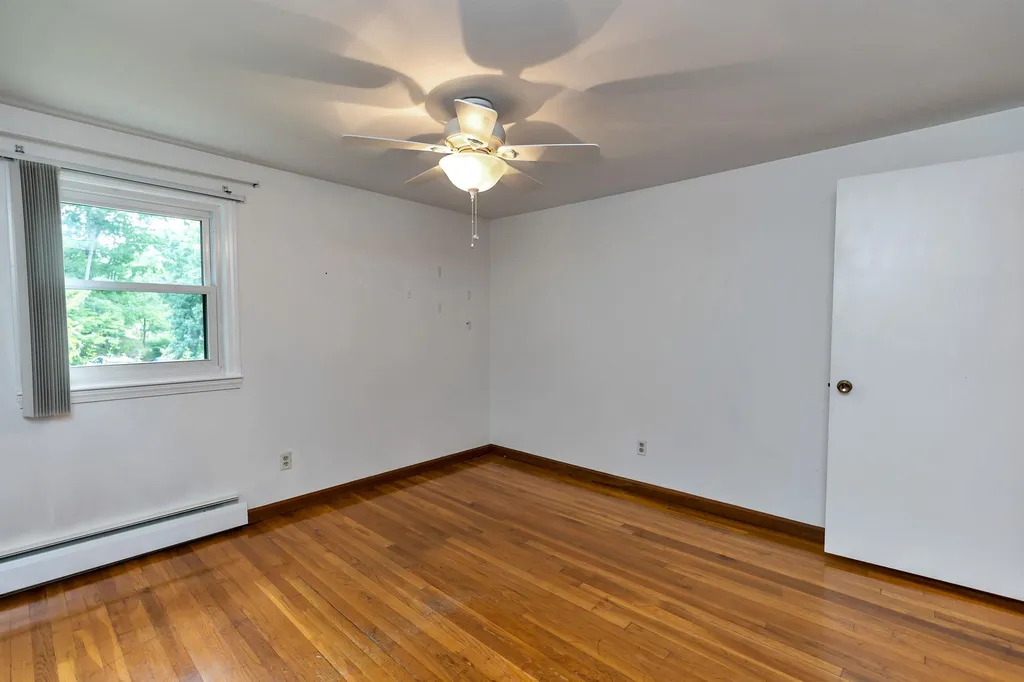 28 Jo Ellen Drive Merrimack NH 03054