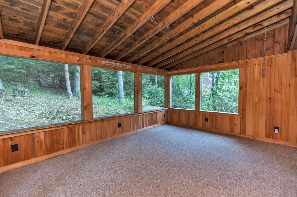 28 Jo Ellen Drive Merrimack NH 03054