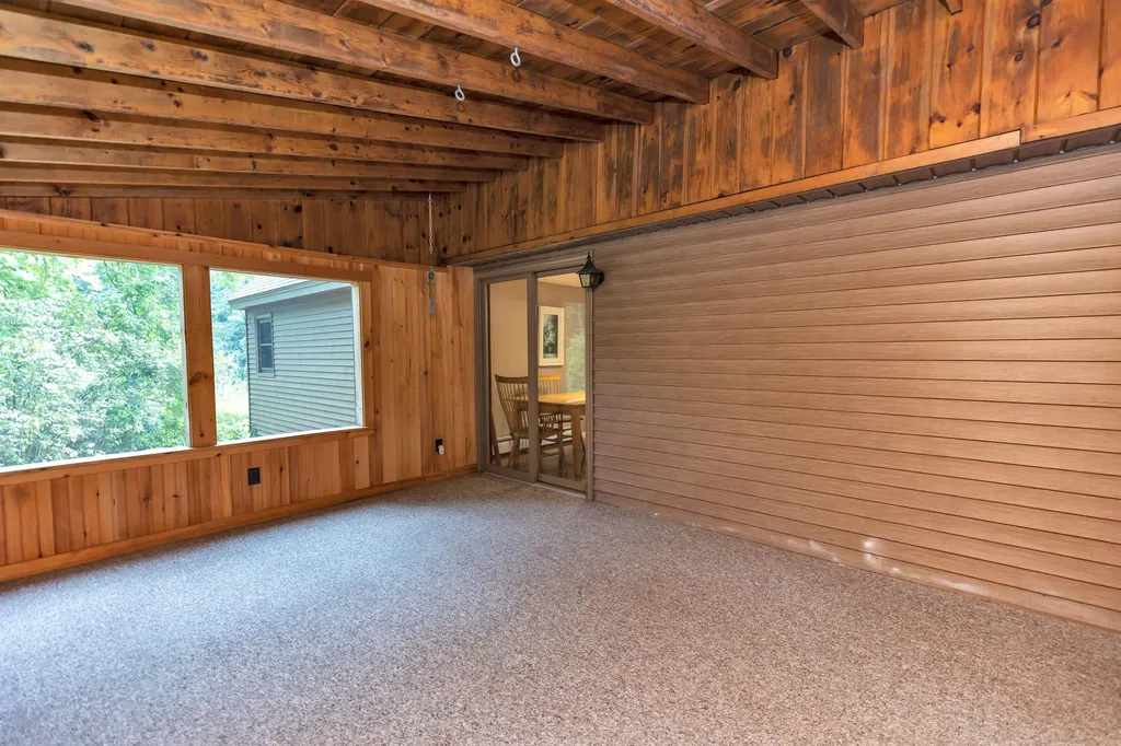 28 Jo Ellen Drive Merrimack NH 03054