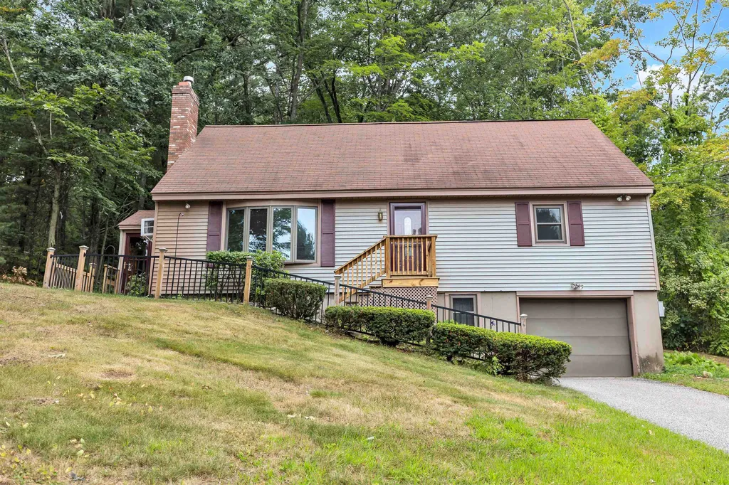 28 Jo Ellen Drive Merrimack NH 03054
