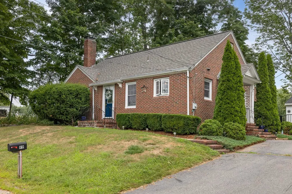 99 Elm Street Epping NH 03042