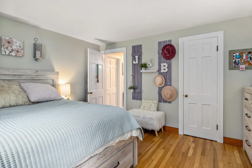 99 Elm Street Epping NH 03042