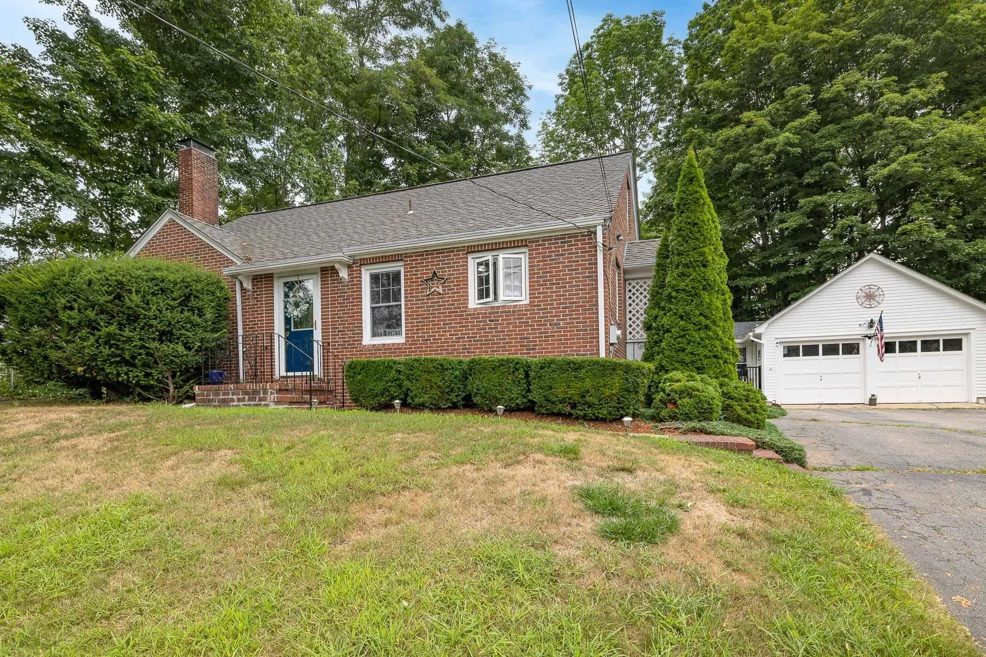 99 Elm Street Epping NH 03042