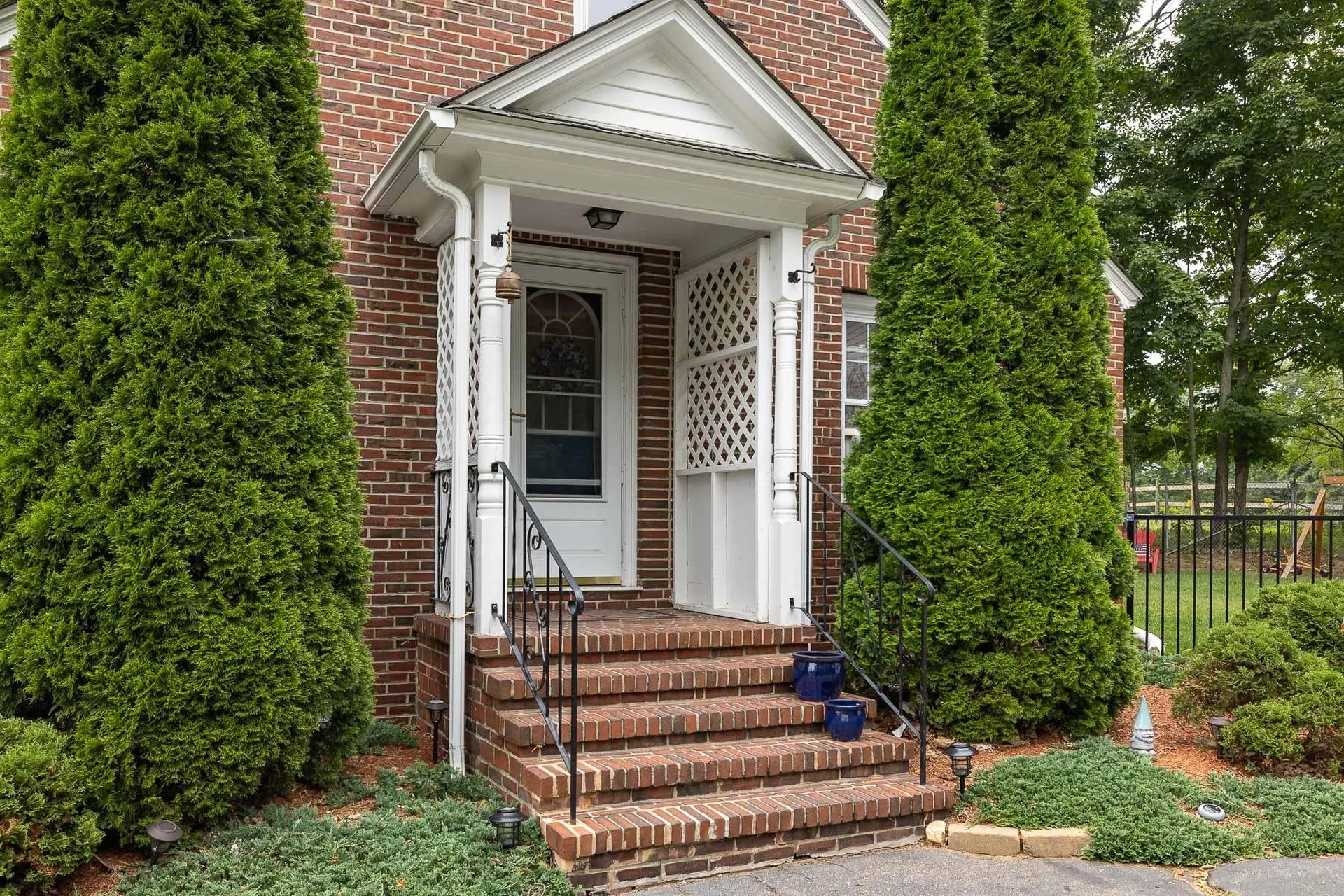 99 Elm Street Epping NH 03042