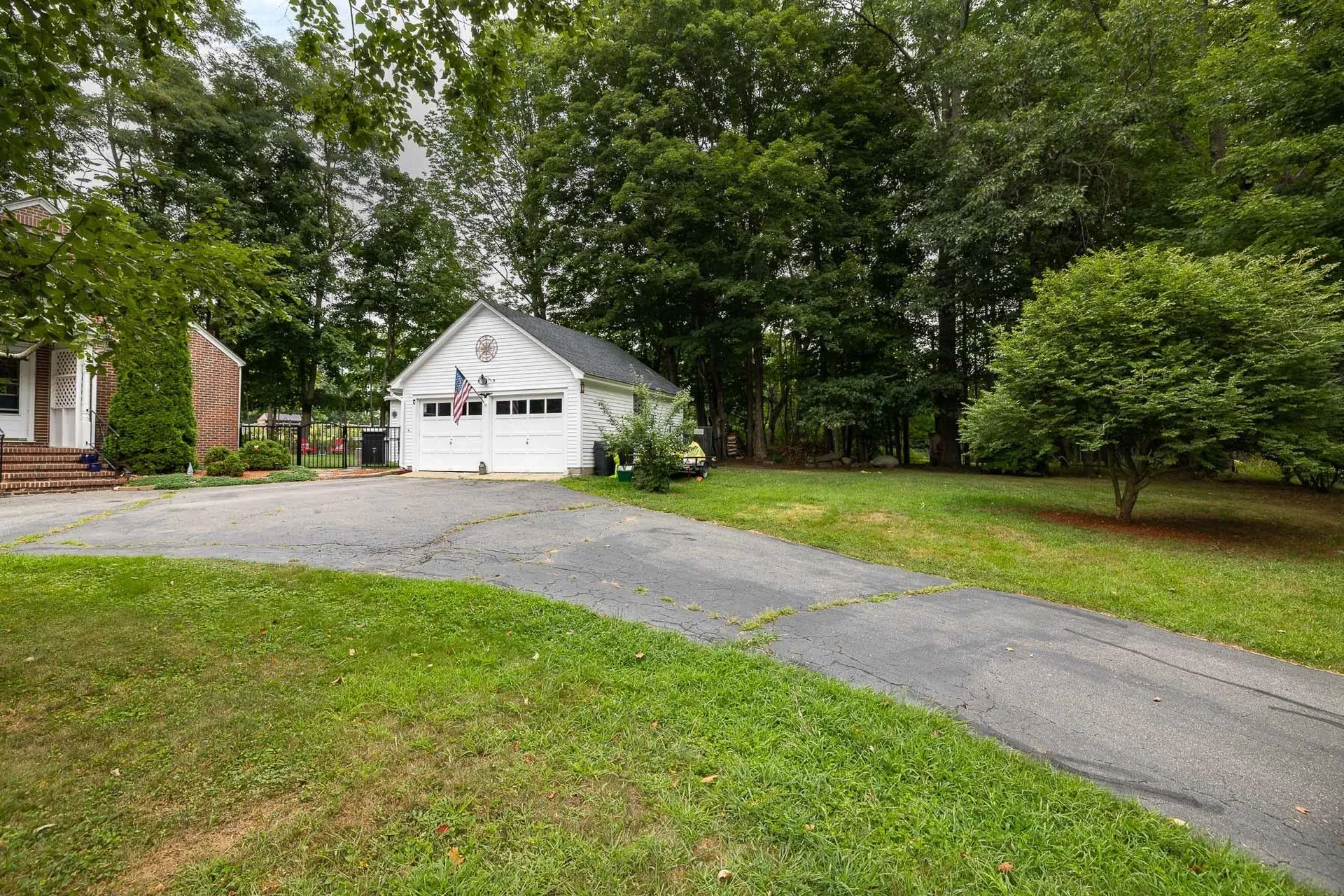 99 Elm Street Epping NH 03042