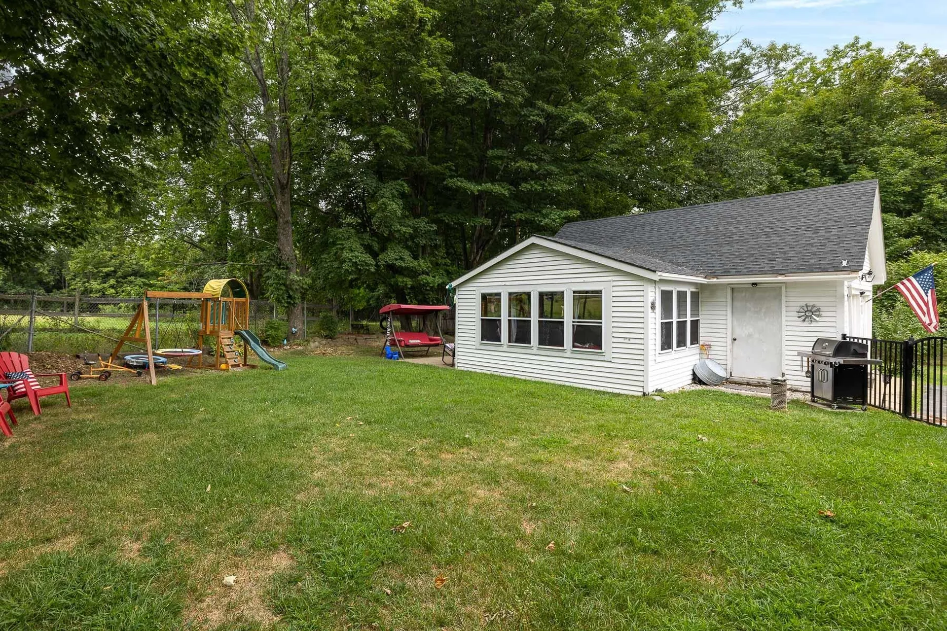 99 Elm Street Epping NH 03042