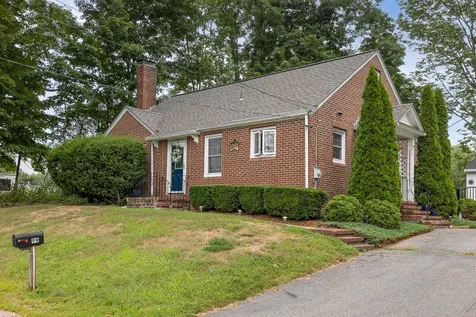 99 Elm Street Epping NH 03042
