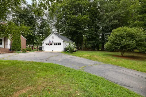 99 Elm Street Epping NH 03042