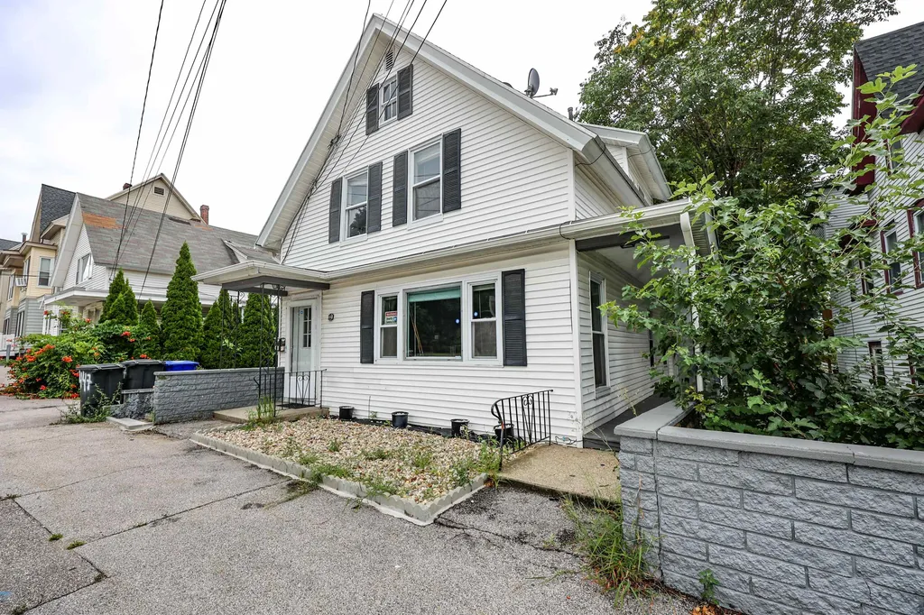 447 Hanover Street Manchester NH 03104