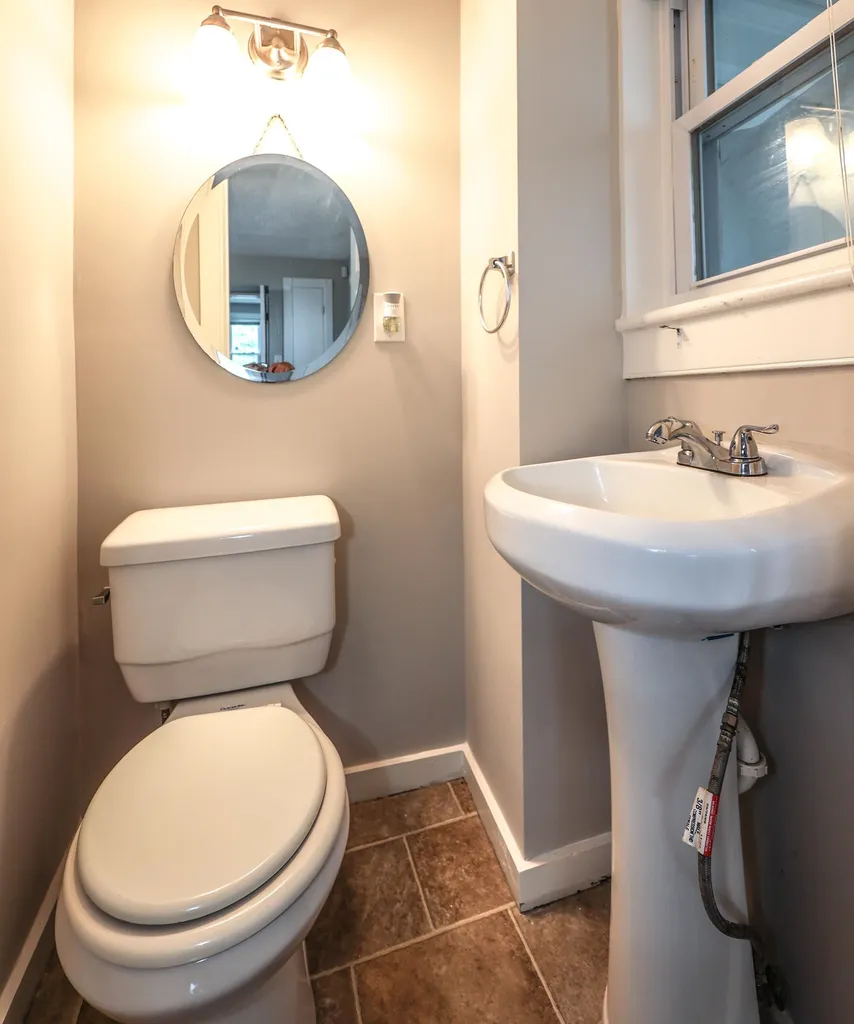447 Hanover Street Manchester NH 03104