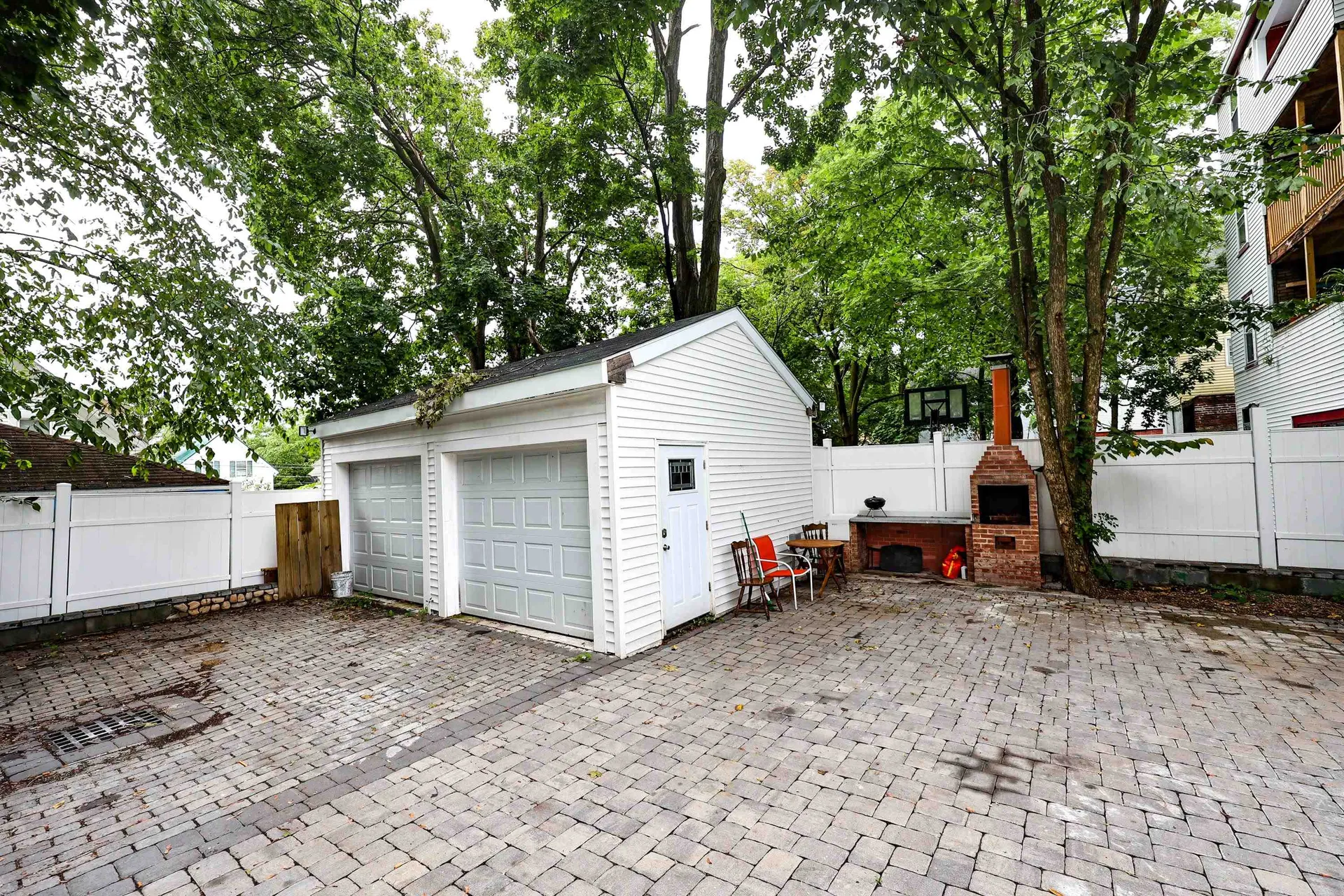 447 Hanover Street Manchester NH 03104