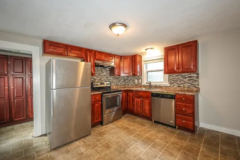 447 Hanover Street Manchester NH 03104