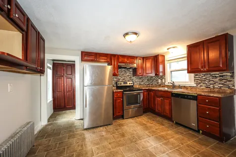 447 Hanover Street Manchester NH 03104