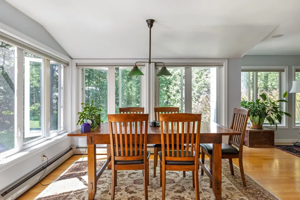 92 Oakcrest Drive Burlington VT 05408
