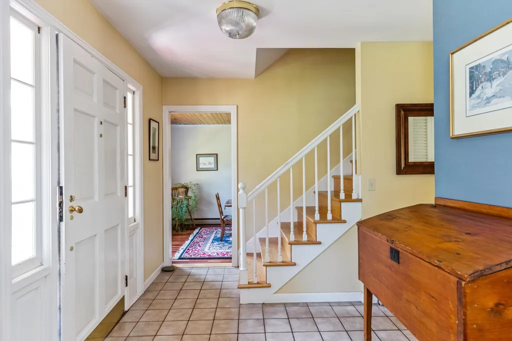 92 Oakcrest Drive Burlington VT 05408