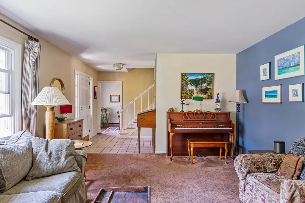 92 Oakcrest Drive Burlington VT 05408