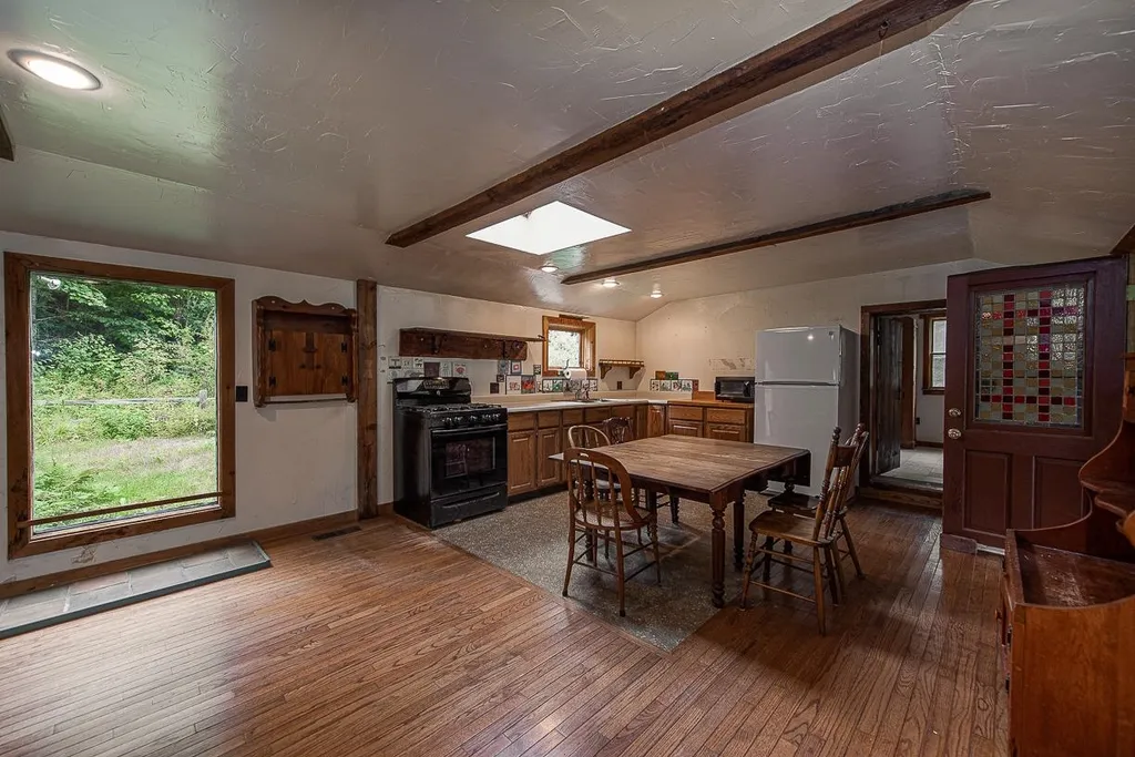 176 Waukeena Lake Road Danbury NH 03230