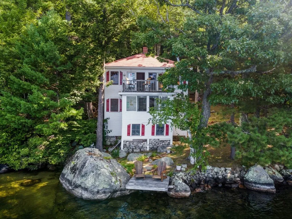 119 Leighton Avenue S Laconia NH 03246