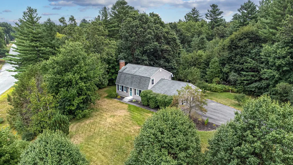 31 Pearson Street Litchfield NH 03052